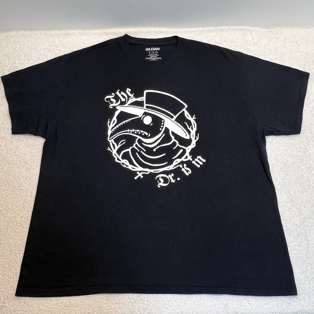 Gildan Mens T-Shirt Plague Doctor Graphic "The Dr. Is In" Black/White, Sz XL